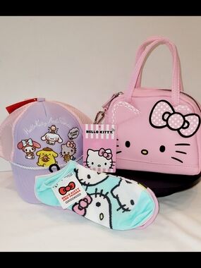 Hello Kitty Crossbody Mini Handbag with Pastel Hat & Socks Set